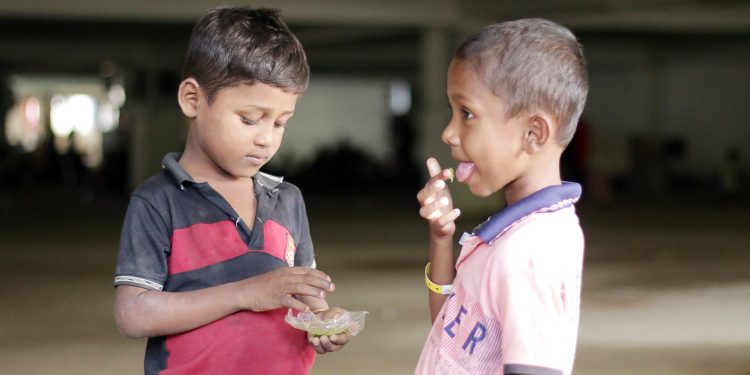 Foto Anak-Anak Pengungsi Rohingya di Gedung BMA