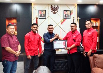 Empat Sosok dan Satu Lembaga Terima Penghargaan Sahabat Aceh Online