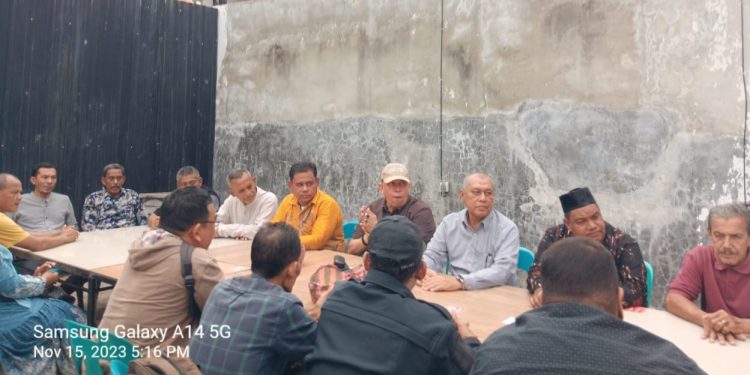 Silaturahmi dengan Aparatur Gampong Rukoh, Heri Julius Minta Pj Walikota Selesaikan Masalah yang Terjadi