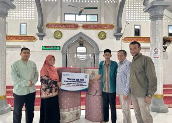 BPJS Kesehatan Banda Aceh Serahkan Bantuan OSR Kepada Meunasah Al-Kautsar Lamteumen