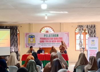 Anggota DPRK Eka Rizkina Buka Pelatihan Guru TPA di Aceh Besar