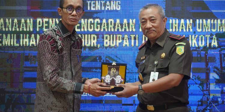 Kejati dan KIP Aceh Tanda Tangan Perjanjian Kerjasama