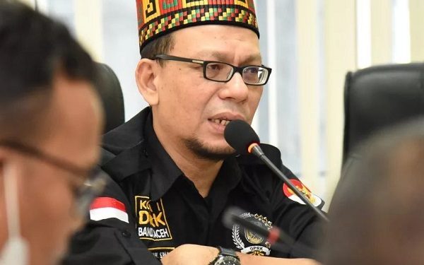 Tegas! Dewan Minta Pemko Banda Aceh Segera Menertibkan Kabel Semrawut