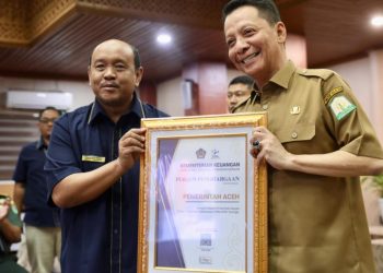 Kinerja APBA 2023 Positif, Pj Gubernur Terima Penghargaan dari Kanwil DJPb Aceh
