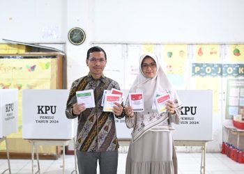 Ketua DPRK Banda Aceh Mencoblos di Gampong Beurawe Kuta Alam