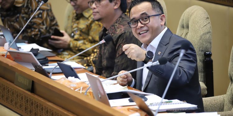 Menteri PANRB Bawa RPP ke DPR, Bahas Penataan Non-ASN hingga Insentif ASN di Daerah 3T