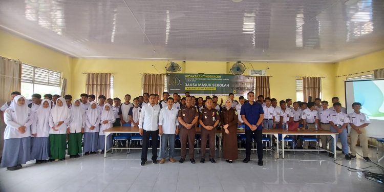 Jaksa Masuk Sekolah, Ingatkan Prilaku Kenakalan Remaja