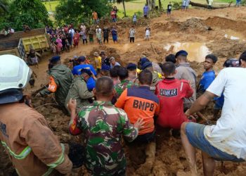 Tiga Orang Meninggal Dunia Pasca Banjir dan Longsor di Padang Pariaman