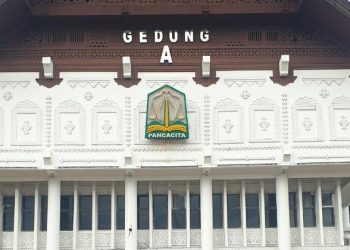 Gaji Belum Dibayar, Belasan Ribu Tenaga Kontrak Pemerintah Aceh Tak Bisa Merayakan Meugang