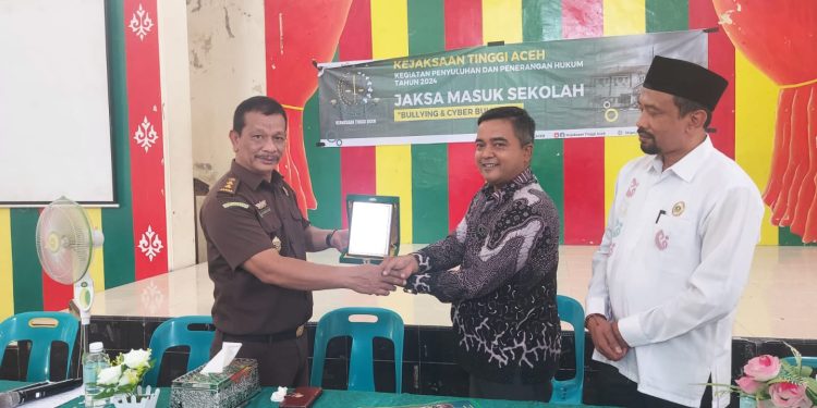 Jaksa Masuk Sekolah Kejati Aceh Mengunjungi MAN 4 Aceh Besar