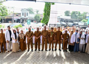 Pimpin Apel di RSUD Aceh Besar, Pj Bupati Tekankan Etos Kerja dan Integritas