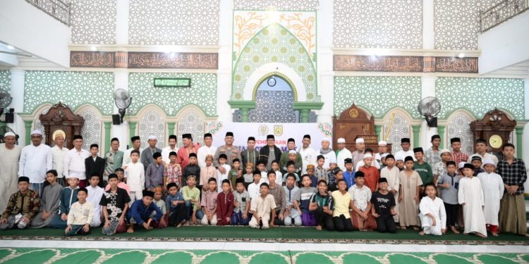 Program Anak Cinta Masjid ‘Salat Subuh 40 Hari Berturut-Turut’ Disambut Antusias oleh Anak dan Orang Tua di Gampong Mulia