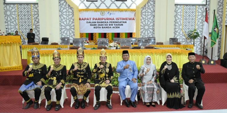 Paripurna HUT Kota Banda Aceh Dihadiri Mantan Ketua DPRK dan Wali Kota
