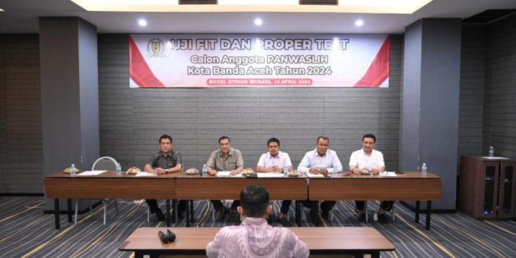 Tok! Dewan Tetapkan 5 Anggota Panwaslih Pilkada Banda Aceh