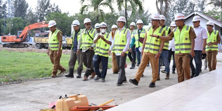 Jelang PON Aceh-Sumut Komisi III DPRK Banda Aceh Tinjau Renovasi Stadion H Dimurthala