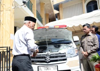 Warga Gampong Laksana Sampaikan Terima Kasih atas Bantuan Ambulans dari Ketua DPRK