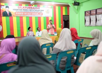 Reses di Kota Baru, Farid Nyak Umar Terima Keluhan Berhentinya Bus Trans Koetaradja