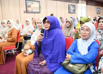 Farid Nyak Umar Tampung Aspirasi Lansia Saat Reses di Dapil Kuta Alam