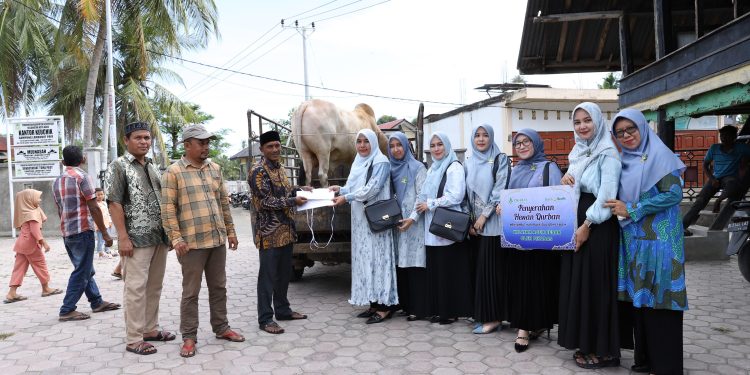 PIKABAS Serahkan Bantuan Hewan Kurban Dalam Rangka Menyambut Idul Adha 1445 H