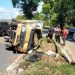 Colt Diesel Ringsek Akibat Terbalik di Lambaro, Penumpang Mengalami Luka