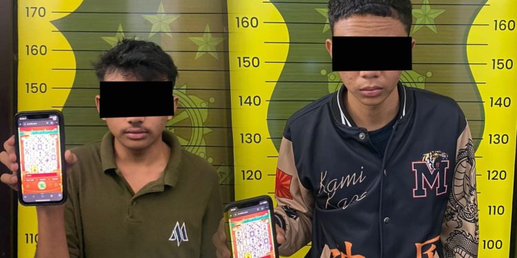 Main Judi Online, Dua Pemuda di Sabang Ditangkap Polisi
