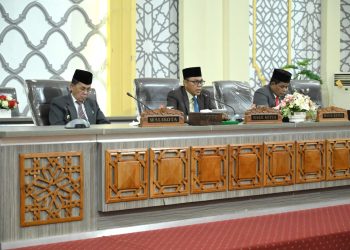 Dewan Perwakilan Rakyat Kota (DPRK) Banda Aceh menggelar sidang paripurna penyampaian laporan Badan Legislasi (Banleg) di ruang sidang utama paripurna DPRK Banda Aceh, Senin (27/5/2024).
