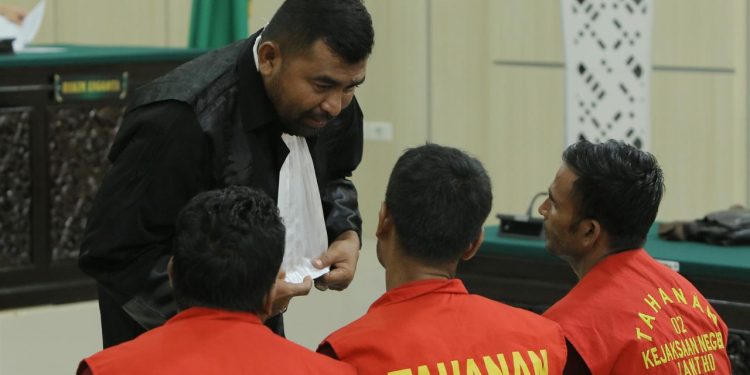 Nahkoda Kapal Rohingya Mohammed Amin Divonis 8 Tahun Penjara