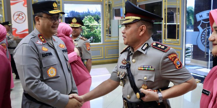 Kapolda Aceh Pimpin Upacara Sertijab Kabidkeu dan Tujuh Kapolres
