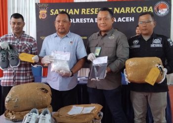 Simpan 991 Gram Sabu di Sepatu, Dua Pria Tertangkap di Bandara Saat Hendak Terbang ke Jakarta