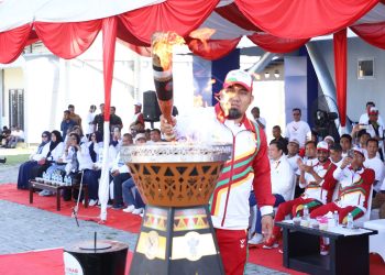 Usai Bermalam di Kota Jantho, Kirab Obor Api PON Dilepas Pj Bupati Iswanto Menuju Banda Aceh