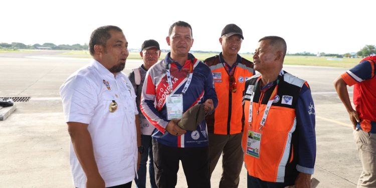 Pj Bupati Aceh Besar Sambut Kontingen PON XXI 2024 Cabang Terjun Payung dan Paralayang