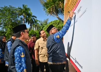 Penjabat Gubernur Safrizal Pimpin ASN Teken Ikrar Netralitas Pilkada 2024