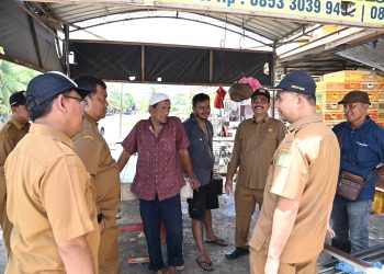 IPH Kebutuhan Pokok Naik, Sekda Aceh Besar Tinjau Pasar lnduk Lambaro