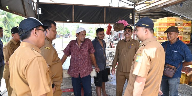 IPH Kebutuhan Pokok Naik, Sekda Aceh Besar Tinjau Pasar lnduk Lambaro