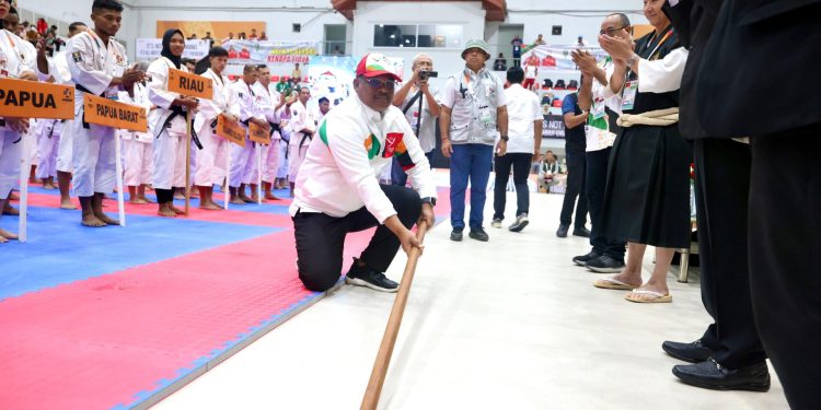 Buka Pertandingan Cabor Kempo, Pj Gubernur Safrizal: Bertandinglah dengan Terhormat