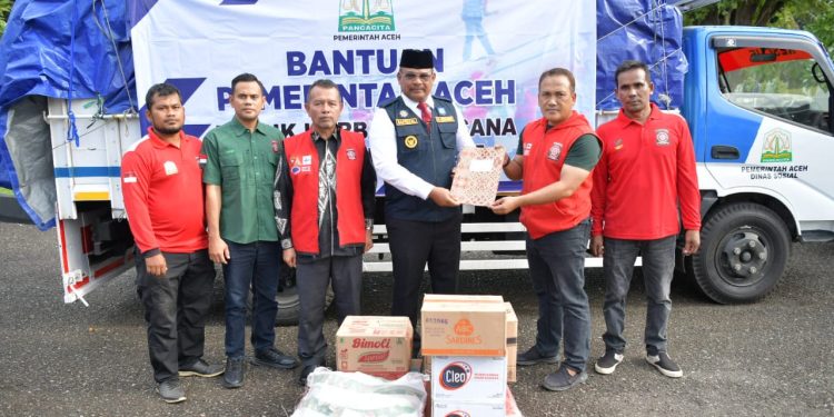 Penjabat Gubernur Safrizal Kirim Bantuan untuk Korban Kebakaran Simeulue
