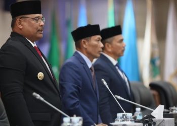 Pj Gubernur Safrizal Hadiri Paripurna Penetapan Pimpinan DPRA Periode 2024-2029