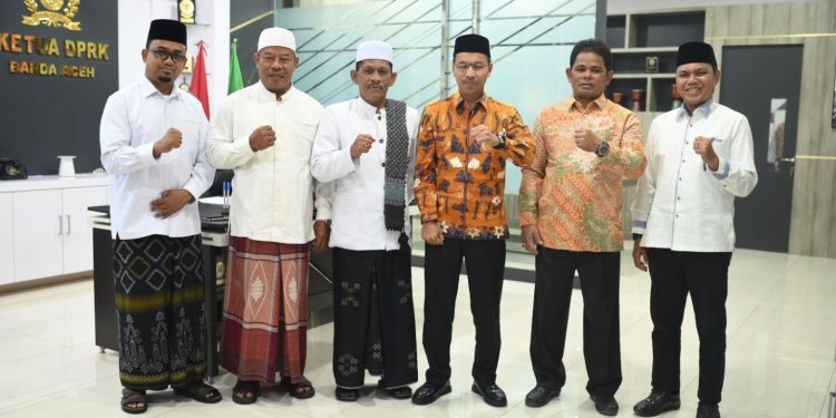 Pimpinan Dewan Terima Silaturahmi MPU Kota Banda Aceh