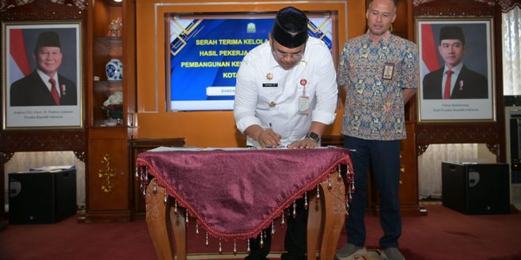 Serah Terima Aset PON XXI, Pj Gubernur Safrizal: Rawat dan Manfaatkan dengan Baik