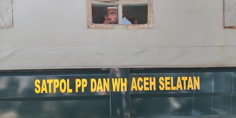 Tanpa Koordinasi, Ratusan Imigran Rohingya Tiba di Banda Aceh