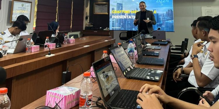 BSI Gelar Coaching Clinic Public Speaking untuk Pegawai Politeknik Pelayaran Malahayati Aceh