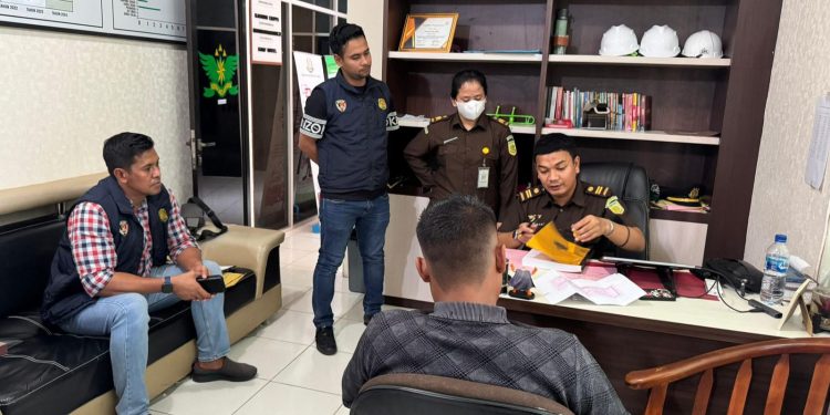 Penyidik Polda Aceh Serahkan Pelaku dan Barang Bukti Tambang Ilegal ke Jaksa