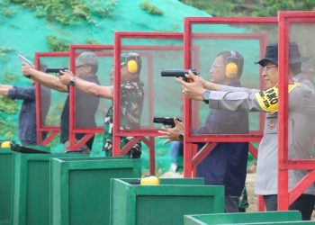 Wakapolda Aceh Ikuti Lomba Menembak Eksekutif HUT Ke-68 Kodam IM