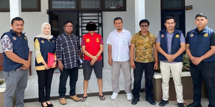 Penyidik Polda Aceh Serahkan Oknum Pegawai BSI yang Salah Gunakan Dana Nasabah ke Jaksa