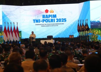 Presiden Prabowo Ingatkan TNI-Polri Harus Mengabdi ke Rakyat dengan Totalitas