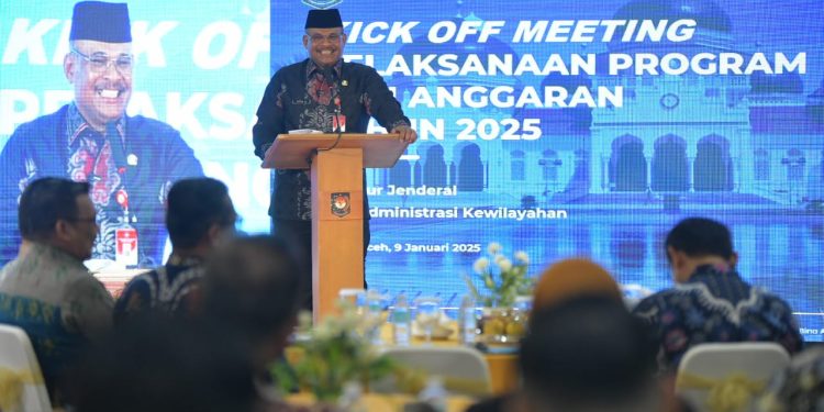 Pj Gubernur Safrizal ZA Buka Kick-Off Meeting Program dan Anggaran 2025 Ditjen Bina Administrasi Kewilayahan