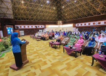 Pj Ketua TP PKK Safriati: Ayah adalah Sosok Penting Membangun Keluarga Samara