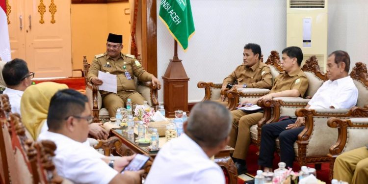 Pj Gubernur Safrizal Dukung Iklim Usaha, Terima Pengurus Kadin