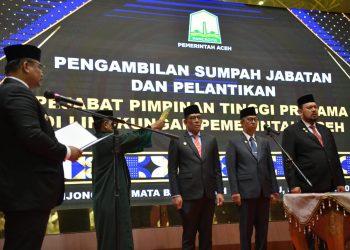 Pj Gubernur Safrizal Lantik Tiga Kepala SKPA