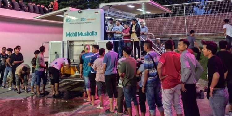 BSI Aceh Kembali Hadirkan 2 Unit Mobil Mushallla ke Stadion Dimurthala pada Laga Krusial Persiraja vs PSIM Yogyakarta